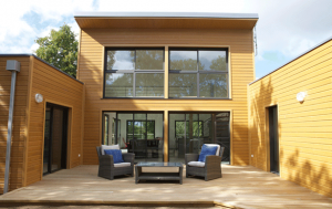 maison toit plat avec patio en U